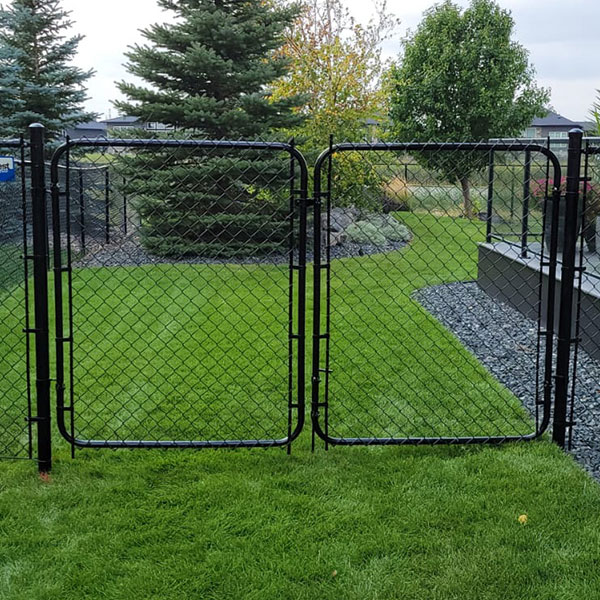 chain-link-vinyl-gate.jpg (144 KB)